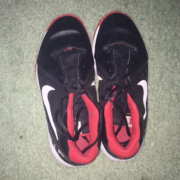 Nike basketball shoes - Picture 1 of 4